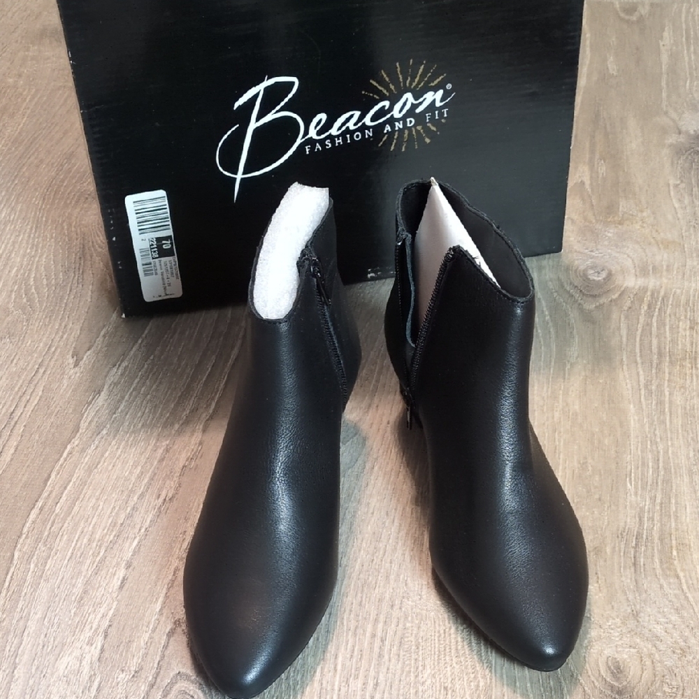 Beacon Fashion And Fit Black Snake Veronica Reptile Boot Size 6M